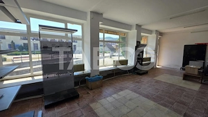 Spatiu comercial de vanzare in Cugir zona Primariei - imagine 8