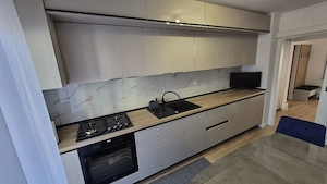 Vând apartament modern 3 camera 73m2