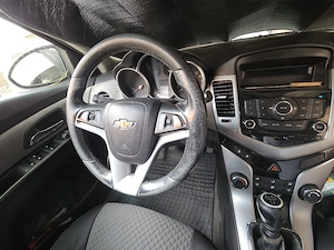 vand chevrolet cruze 2011