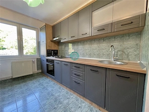 Inchiriez apartament cu 2 camere in Tudor Zona Palas. - imagine 2