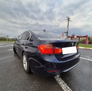 BMW seria 3 Luxury Line - imagine 3