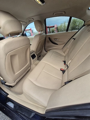 BMW seria 3 Luxury Line - imagine 5