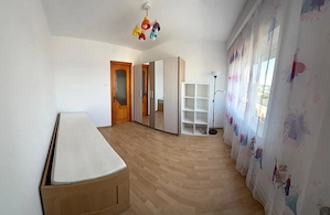 Inchiriez apartament 3 camere central , langa Universitate 