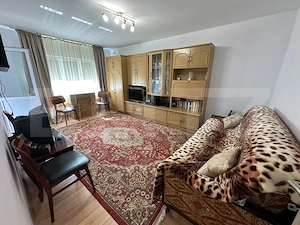 Apartament 2 camere , decomandat, zona Pelendava 