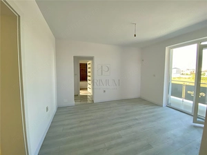 Giroc, apartament 3 camere, centrala proprie, etaj 1, parcare