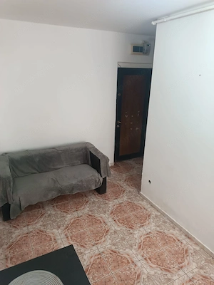 Închiriez apartament 2 camere - imagine 2