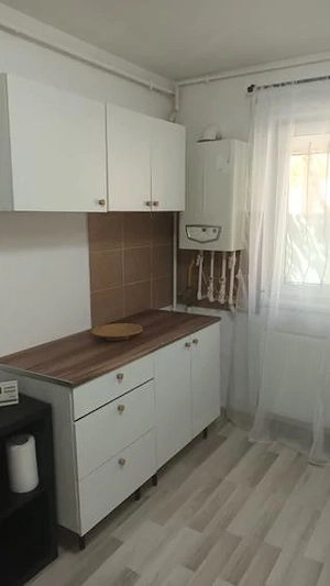 Apartament tip studio 42 mp la 12 min de metrou la 2 min de scoala , gradinita , - imagine 3