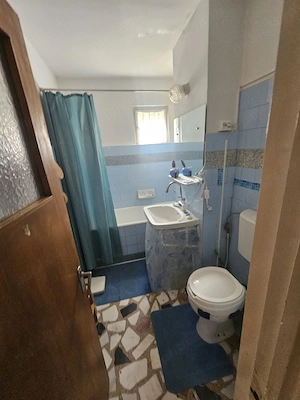 apartament cu 4 camere, etaj 2 si boxa, zona Capela,  respectiv zona centrala a mun. Rm Valcea - imagine 8