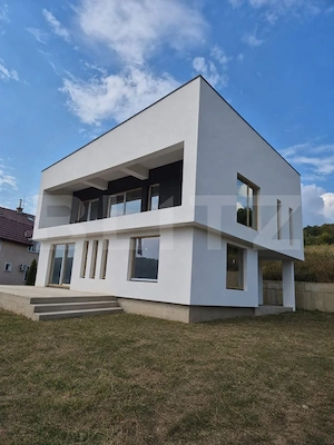 PROPRIETATE PREMIUM - CASĂ NOUĂ ÎN CORUNCA, RASARITULUI - 165 MP UTILI