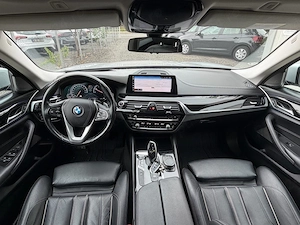 Bmw 530i xDrive 252cp - imagine 20
