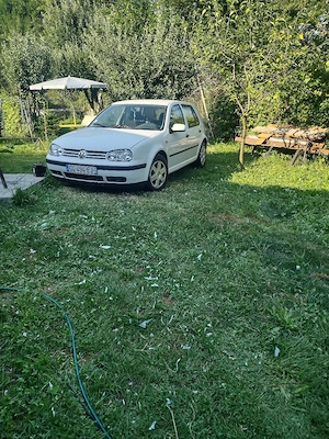vand Golf 4  pentru piese - imagine 5