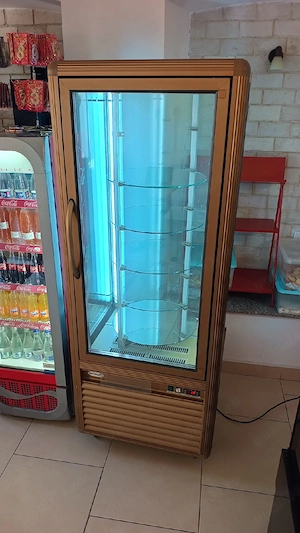 Vitrină frigorifică rotativă