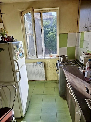 Circumvalatiunii, apartament 2 camere, decomandat, etaj 3 - imagine 4