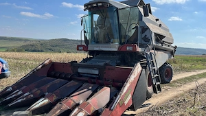 Combina Rostselmash Vector 410
