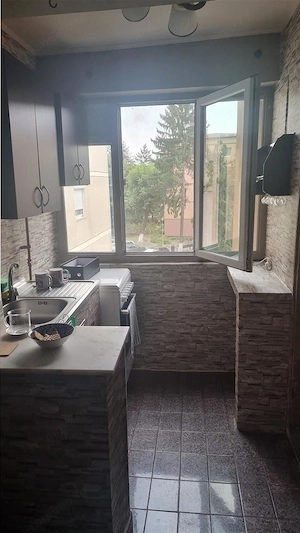 Apartament 2 camere de inchiriat - zona Nord, etaj 2 - imagine 2