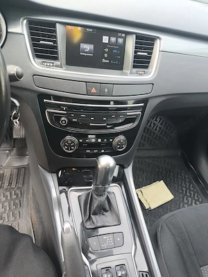 Vând Peugeot 508 Break 1.6 benzină 165 CP AUTOMAT   11 2015   223.000 km - imagine 7
