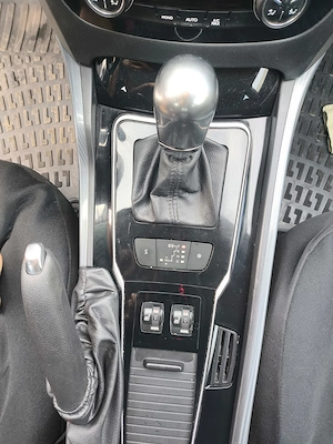 Vând Peugeot 508 Break 1.6 benzină 165 CP AUTOMAT   11 2015   223.000 km - imagine 8