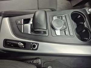 Audi A4 - 40 TFSI S-line - imagine 10