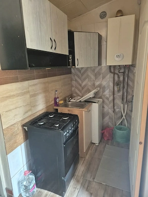Proprietar Vand Garsoniera in curte comuna - imagine 3