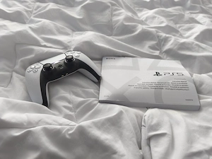 Playstation 5-825 Gb