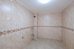 Casă din cărămidă, cu garaj și curte proprie – zona centrală Constanța - imagine 7