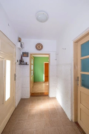 Casă din cărămidă, cu garaj și curte proprie – zona centrală Constanța - imagine 10