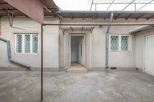 Casă din cărămidă, cu garaj și curte proprie – zona centrală Constanța - imagine 12