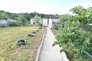 Doua case de vanzare in Carcea | 1.066 mp teren | 0% Comision - imagine 20