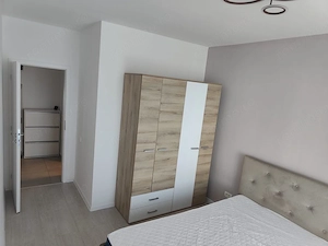 Inchiriez apartament 2 camere,decomandat, pt.doua studente (medicina, universitate), City of Mara, C - imagine 4