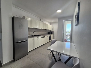 Inchiriez apartament 2 camere,decomandat, pt.doua studente (medicina, universitate), City of Mara, C - imagine 2