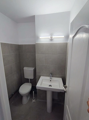 Apartament de închiriat, proaspăt renovat, 66 m    Baciu - imagine 8