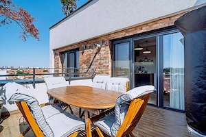 Penthouse de lux 530 mp ultracentral in Oradea - imagine 9