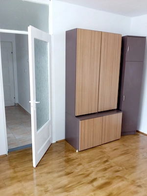 Direct proprietar inchiriez garsoniera fara intermediari 40.5 mp locuibili - imagine 4