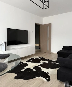 zona centrala BACAU apartament cu 2 camere - imagine 3