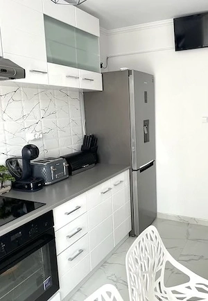 zona centrala BACAU apartament cu 2 camere - imagine 7