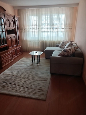 Ofer spre închiriere apartament cu trei camere. - imagine 6