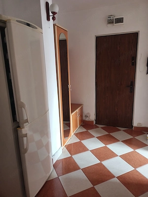 Ofer spre închiriere apartament cu trei camere. - imagine 8