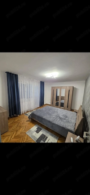 închiriez apartament 