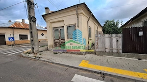 Casă de vânzare aproape de centru – Odobești, Vrancea - imagine 2