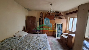Casă de vânzare aproape de centru – Odobești, Vrancea - imagine 4