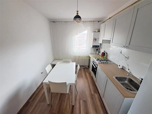 Cluj, Floresti apartament 4 camere, negociabil - imagine 9