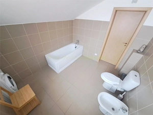 Cluj, Floresti apartament 4 camere, negociabil - imagine 16