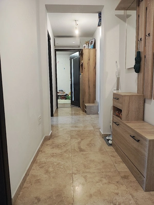 Apartament 3 camere decomandate   Poarta 6, Constanța | Etaj 2 4 | Centrală proprie - imagine 8