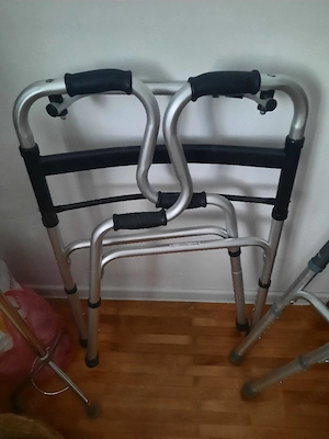 2 cadre de vanzare