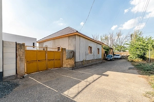 Casă individuală în Aradul Nou zona Tabacovici, aproape de Mureș