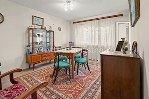 Apartament cu 3 camere de vânzare în Mangalia, strada Portului, etaj 1