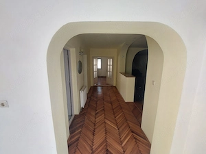 Casa de vanzare parter+etaj - imagine 2