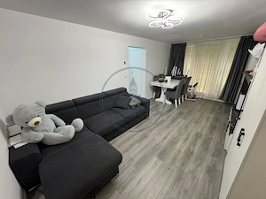 🏡 Apartament cu 3 camere de vânzare în Năsăud - zona centrală, parter  - imagine 3