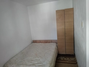 Închiriez apartament doua camere sagului - imagine 3