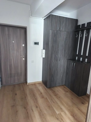 Închiriezi apartament modern cu doua camere , complet mobilat si utilat - zona Coresi - imagine 2